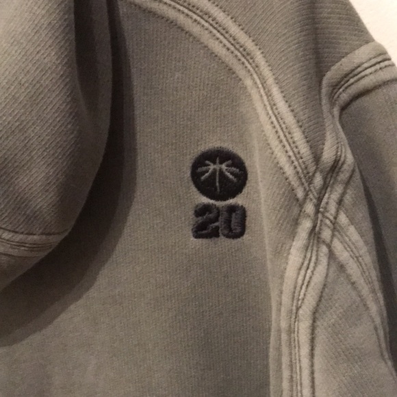 Unique Vintage Grey Nike Hoodie with double zip front pocket and finger holes - Picture 8 of 9